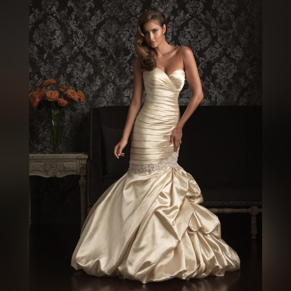 Allure Dresses & Skirts - Allure Wedding dress style 9007 NWT size 20